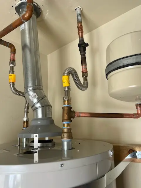 Water heater installation and plumbing repair in Smithridge
